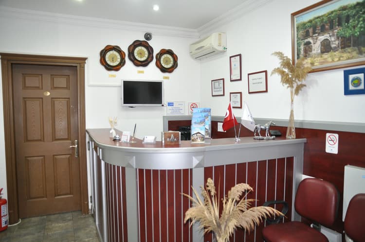 Akyaka Apart Mutfak Alanı ve Yemek Masası - Feron Otel