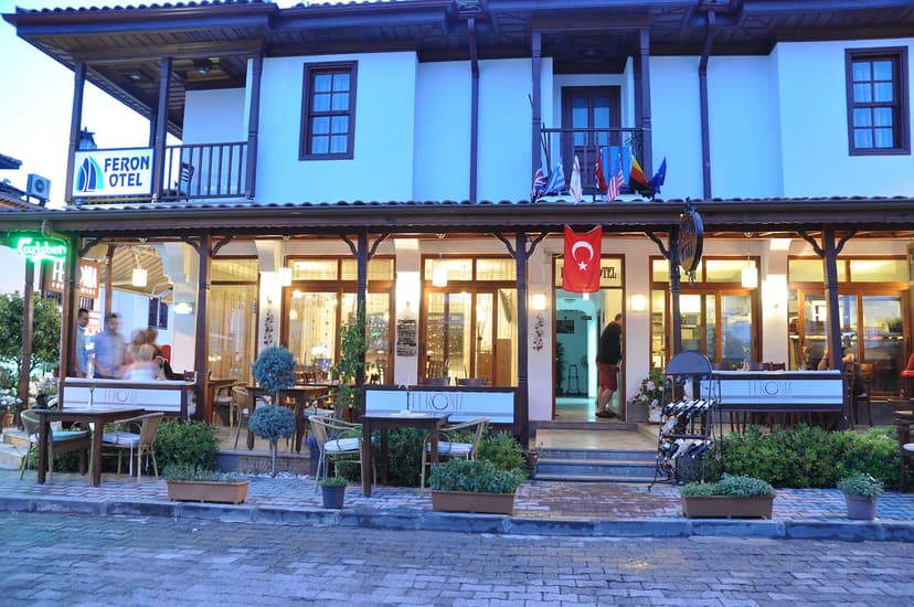 Akyaka Oda Seçenekleri Feron Otel Apart Daire Mutfak ve Oturma Köşesi